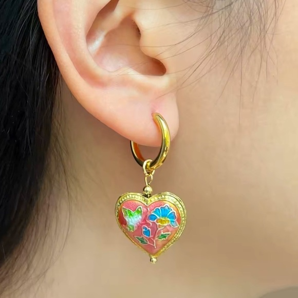 Vintage Ethnic Red Enamel 18K Gold Stainless Steel Gold Heart Earrings - Picture 4 of 8